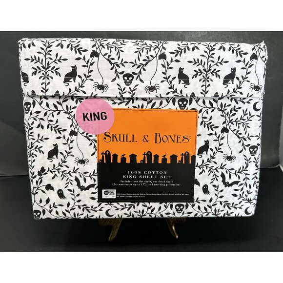 SKULL & BONES Cotton KING SHEET SET Skulls Spiders Bats Cat Ghosts Moons NIB NEW - Picture 2 of 7